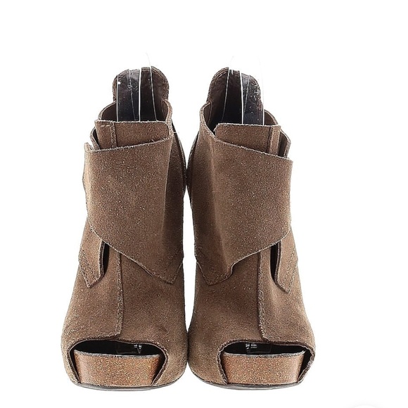 Pedro Garcia Suede Peep-toe Booties *EXCELLENT condition* - Picture 2 of 11